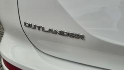 2021 Mitsubishi Outlander LS