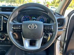 2019 Toyota Hilux SR