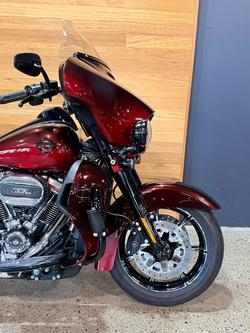 2017 Harley-davidson FLHTKSE CVO LIMITED Red
