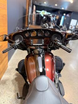 2017 Harley-davidson FLHTKSE CVO LIMITED Red