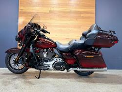 2017 Harley-davidson FLHTKSE CVO LIMITED Red