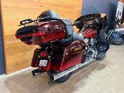 2017 Harley-davidson FLHTKSE CVO LIMITED Red