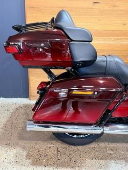 2017 Harley-davidson FLHTKSE CVO LIMITED Red