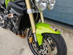 2010 Triumph STREET TRIPLE 675 Green