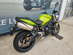 2010 Triumph STREET TRIPLE 675 Green