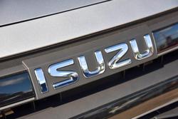 2025 Isuzu D-MAX LS-M