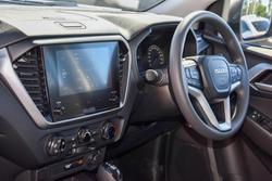 2025 Isuzu D-MAX LS-M