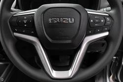 2025 Isuzu D-MAX LS-M