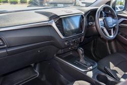 2025 Isuzu D-MAX LS-M