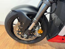 2024 Ducati STREETFIGHTER V2 RED