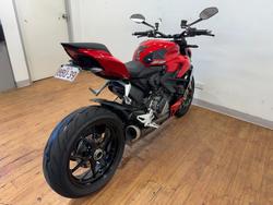 2024 Ducati STREETFIGHTER V2 RED