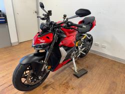 2024 Ducati STREETFIGHTER V2 RED