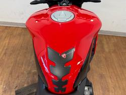 2024 Ducati STREETFIGHTER V2 RED