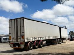 2013 32 Pallet Flat Deck B Double Curtainsider B Double