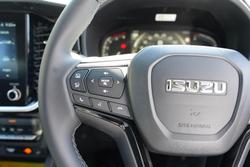 2025 Isuzu MU-X LS-T