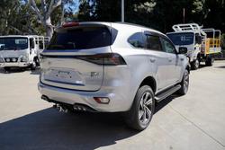 2025 Isuzu MU-X LS-T