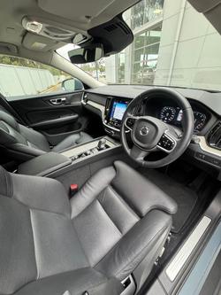 2021 Volvo V60 Cross Country B5