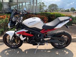 2013 Triumph STREET TRIPLE R White