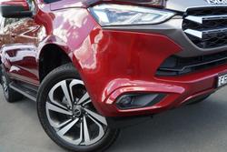 2021 Isuzu MU-X LS-T