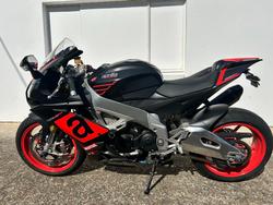 2016 Aprilia RSV4 RR Black