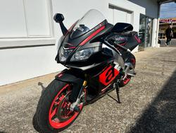2016 Aprilia RSV4 RR Black
