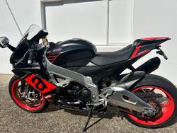 2016 Aprilia RSV4 RR Black