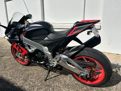 2016 Aprilia RSV4 RR Black
