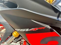 2016 Aprilia RSV4 RR Black