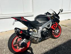 2016 Aprilia RSV4 RR Black