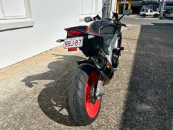 2016 Aprilia RSV4 RR Black