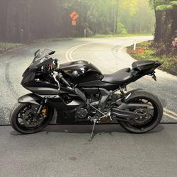 2023 Yamaha YZF-R7LA Black