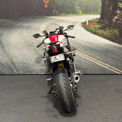 2021 Yamaha YZF-R7LA Blue / White