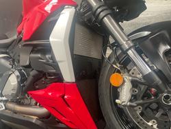 2022 DUCATI STREETFIGHTER V2 Red