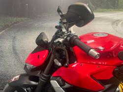 2022 DUCATI STREETFIGHTER V2 Red