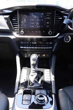 2025 Isuzu MU-X LS-T