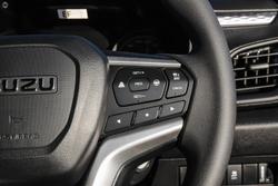 2025 Isuzu D-MAX LS-M