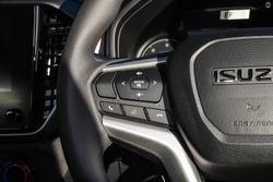 2025 Isuzu D-MAX LS-M