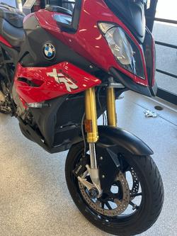 2016 BMW Motorrad S 1000 XR RED