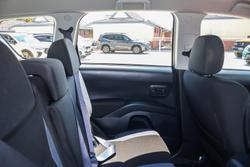 2009 Mitsubishi Outlander LS