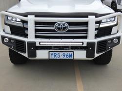 2022 Toyota Landcruiser LC300 VX (4x4)