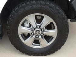 2022 Toyota Landcruiser LC300 VX (4x4)