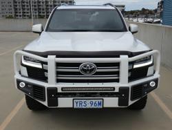 2022 Toyota Landcruiser LC300 VX (4x4)