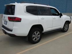 2022 Toyota Landcruiser LC300 VX (4x4)
