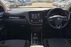 2020 Mitsubishi Outlander ES