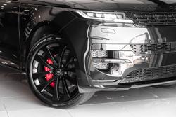 2025 Land Rover Range Rover Sport D250 Dynamic SE