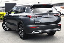 2025 Mitsubishi Outlander LS