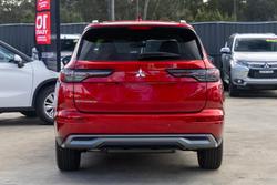 2025 Mitsubishi Outlander LS