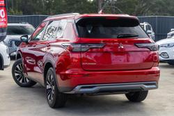 2025 Mitsubishi Outlander LS