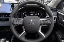 2025 Mitsubishi Outlander LS