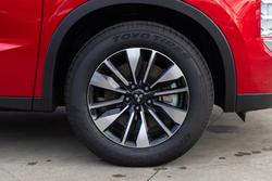 2025 Mitsubishi Outlander LS